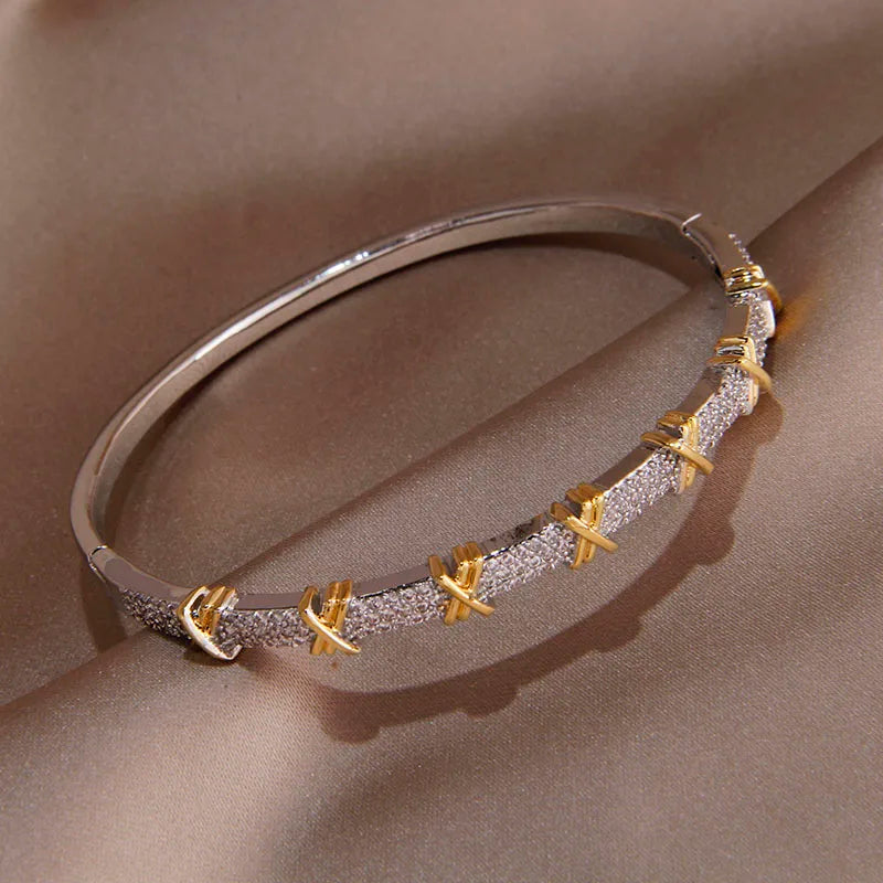 Luxury Zirconia Cross Charm Bracelets For Women
