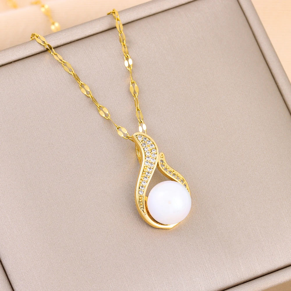 New Trendy Crystal Pendant Necklaces For Women